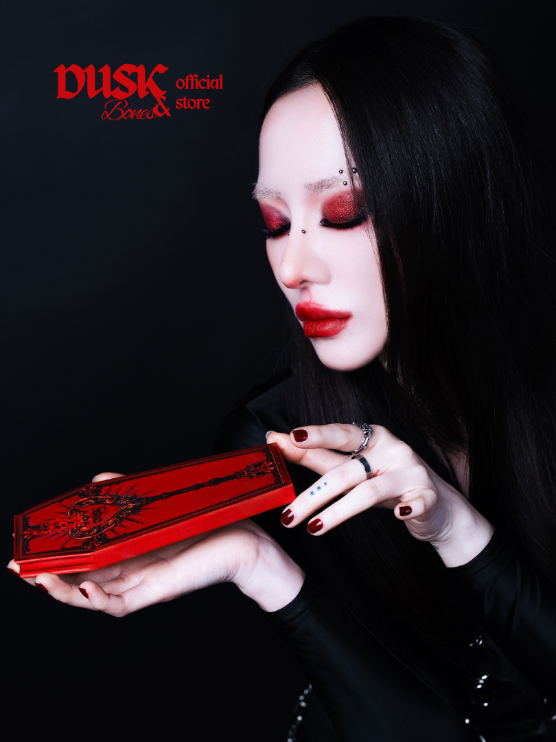 Dusk & Bones Eyeshadow Palette